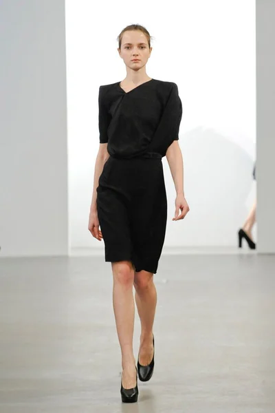 Look 9